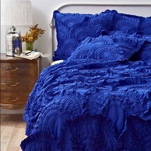 ANTHROPOLOGIE RIVULETS QUILT - QUEEN